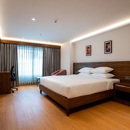 Lilac Hotel Guruvayur Exterior photo
