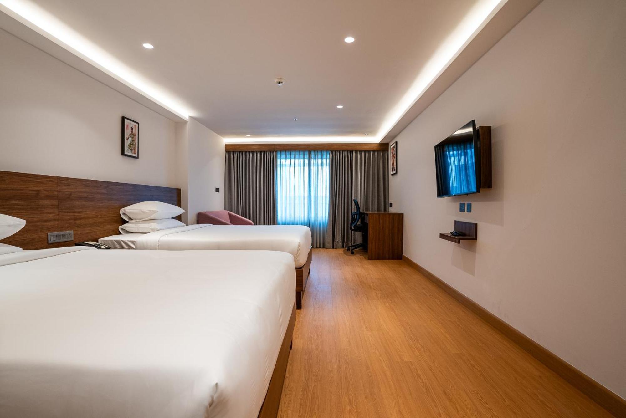Lilac Hotel Guruvayur Exterior photo